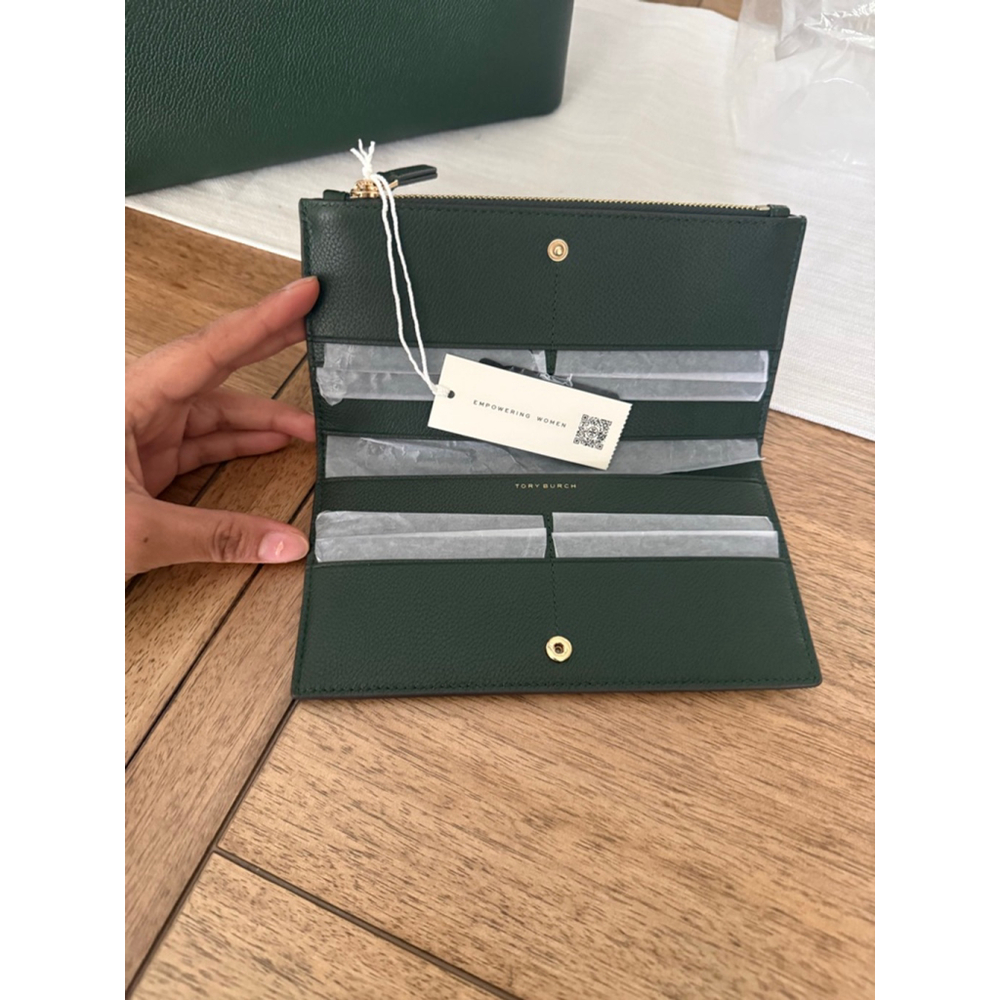 New Tory Burch Blake slim wallet in basil color - Picture 5 of 6